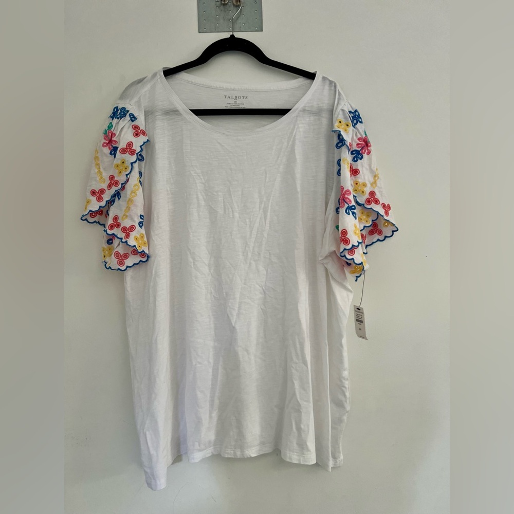 TALBOTS Plus Floral Embroidered White Flutter Sleeve Mature Boho Preppy Tee 3X
